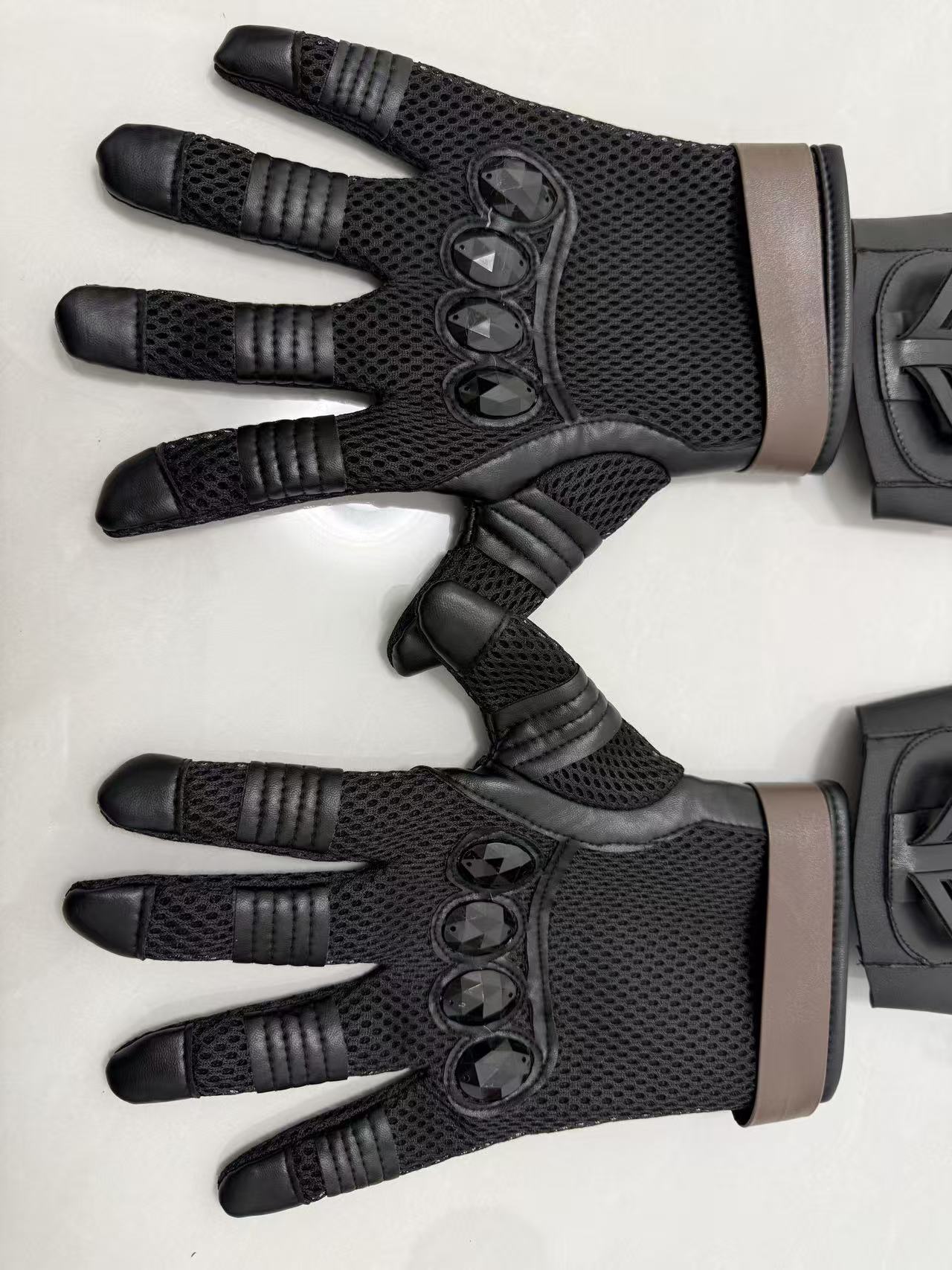 Costume de Cosplay Bruce pour  - Men'S Fashion Gloves avis et prix
